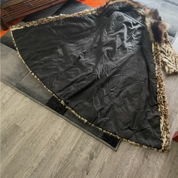 🎉VINTAGE , Genuine Leopard Fur Coat RARE ! Size X  Small VERY RARE see video ❤️ - Picture 8 of 15